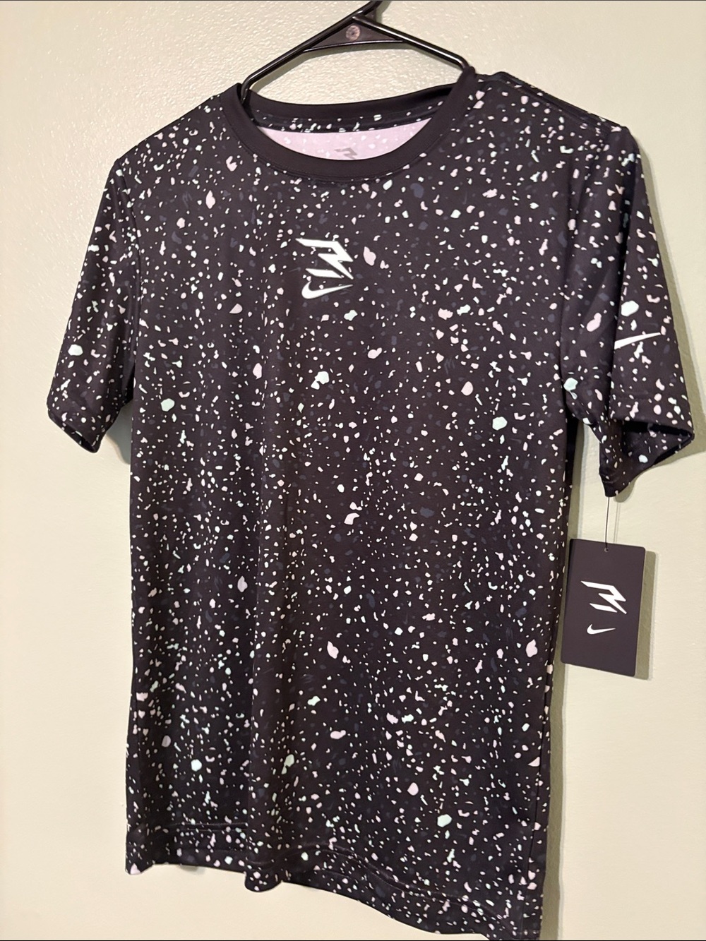 Nike Men’s Black Speckle Short-Sleeve Crew Shirt